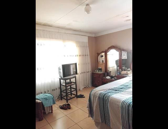 3 BEDROOM HOUSE FOR SALE IN BARBERTON